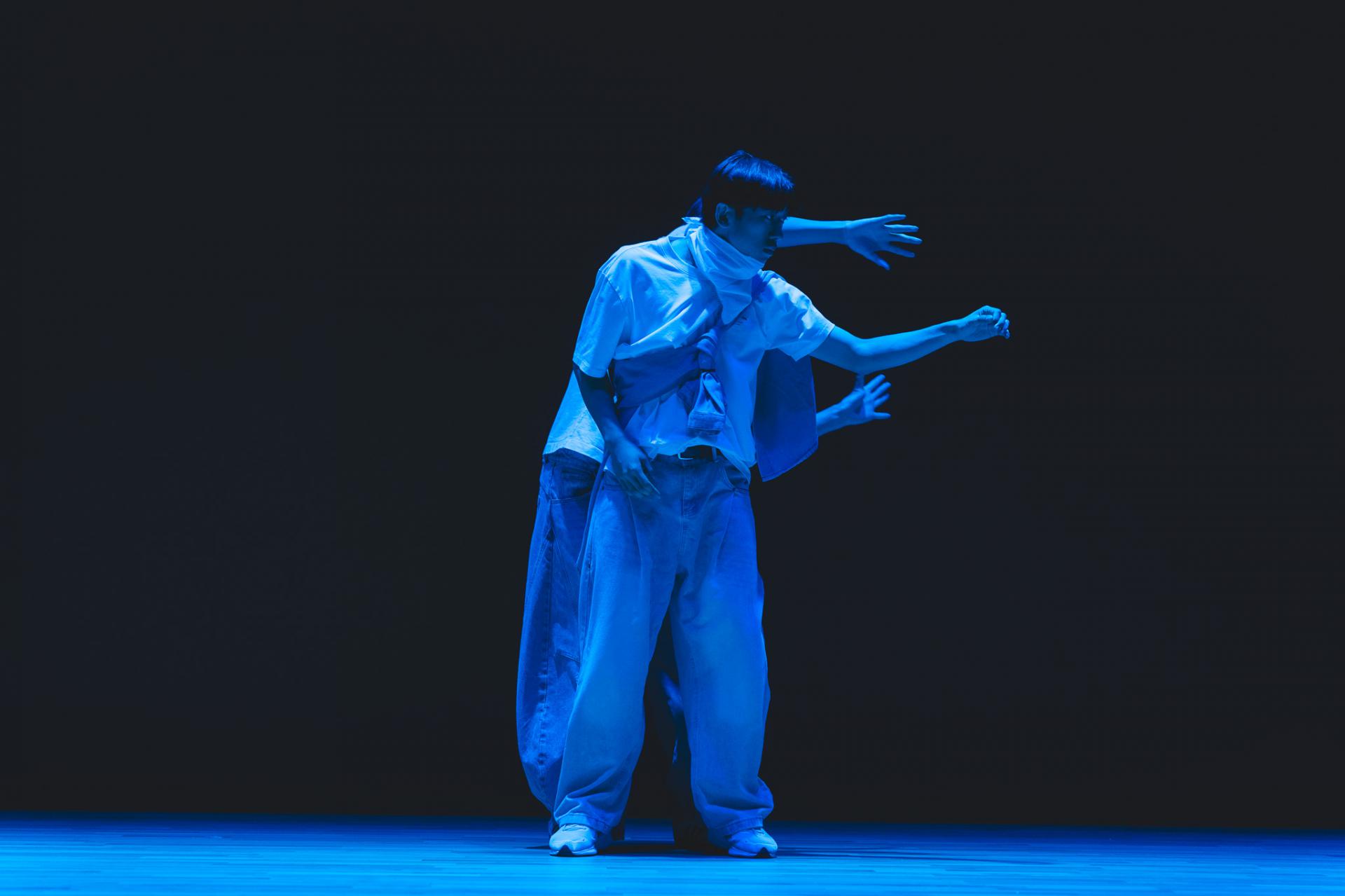 25-26 Christmas Show113 25-26 Christmas Show-113