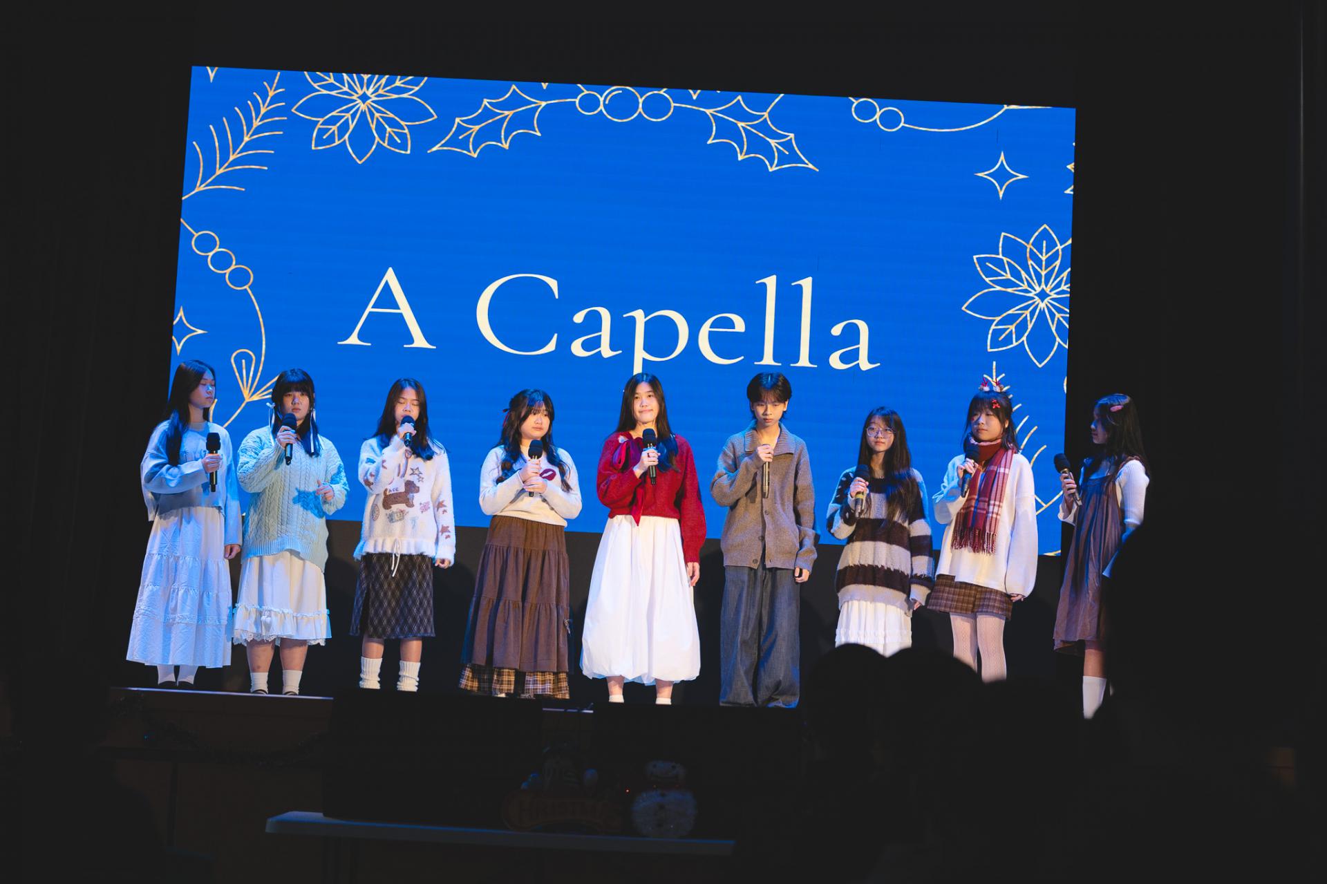 25-26 Christmas Show19 25-26 Christmas Show-19