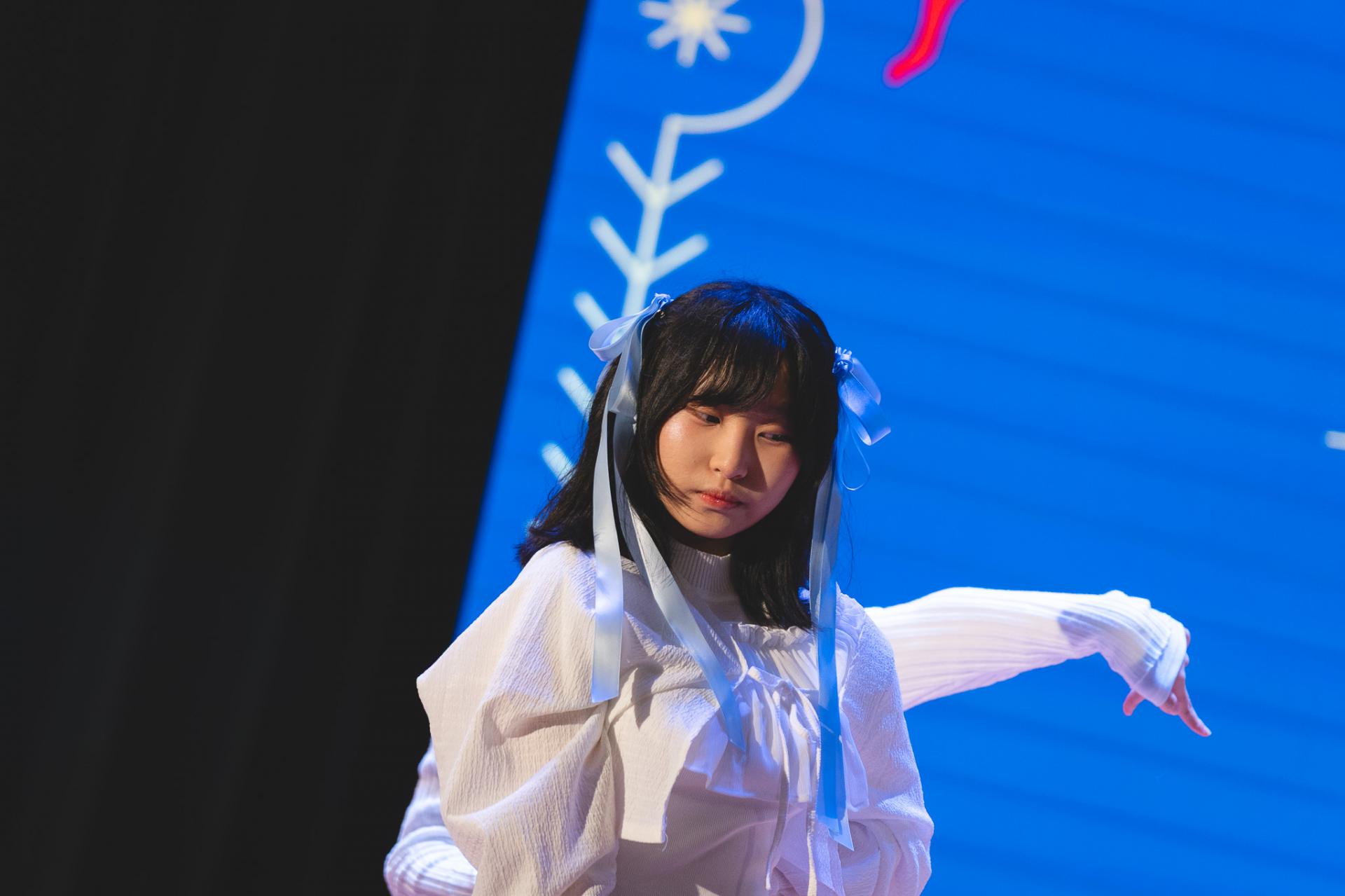 25-26 Christmas Show45 25-26 Christmas Show-45