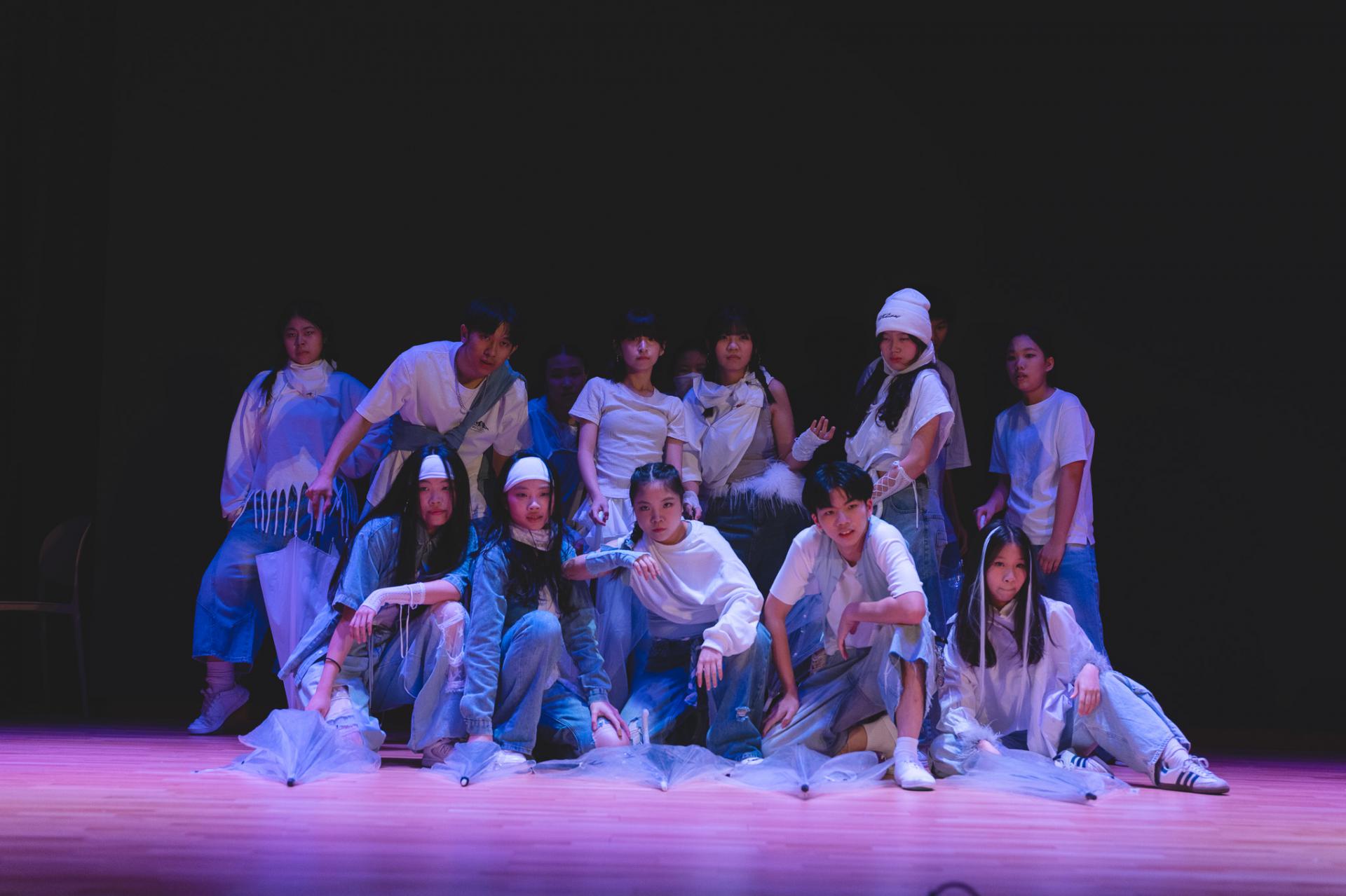 25-26 Christmas Show128 25-26 Christmas Show-128