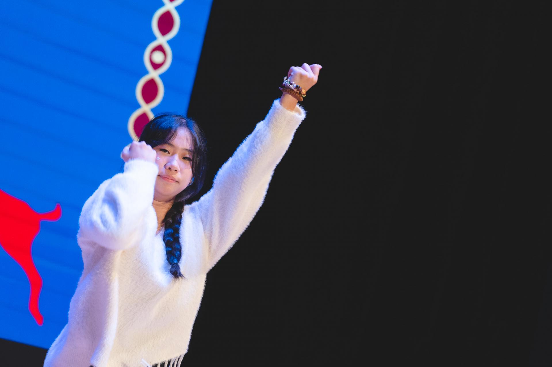 25-26 Christmas Show74 25-26 Christmas Show-74