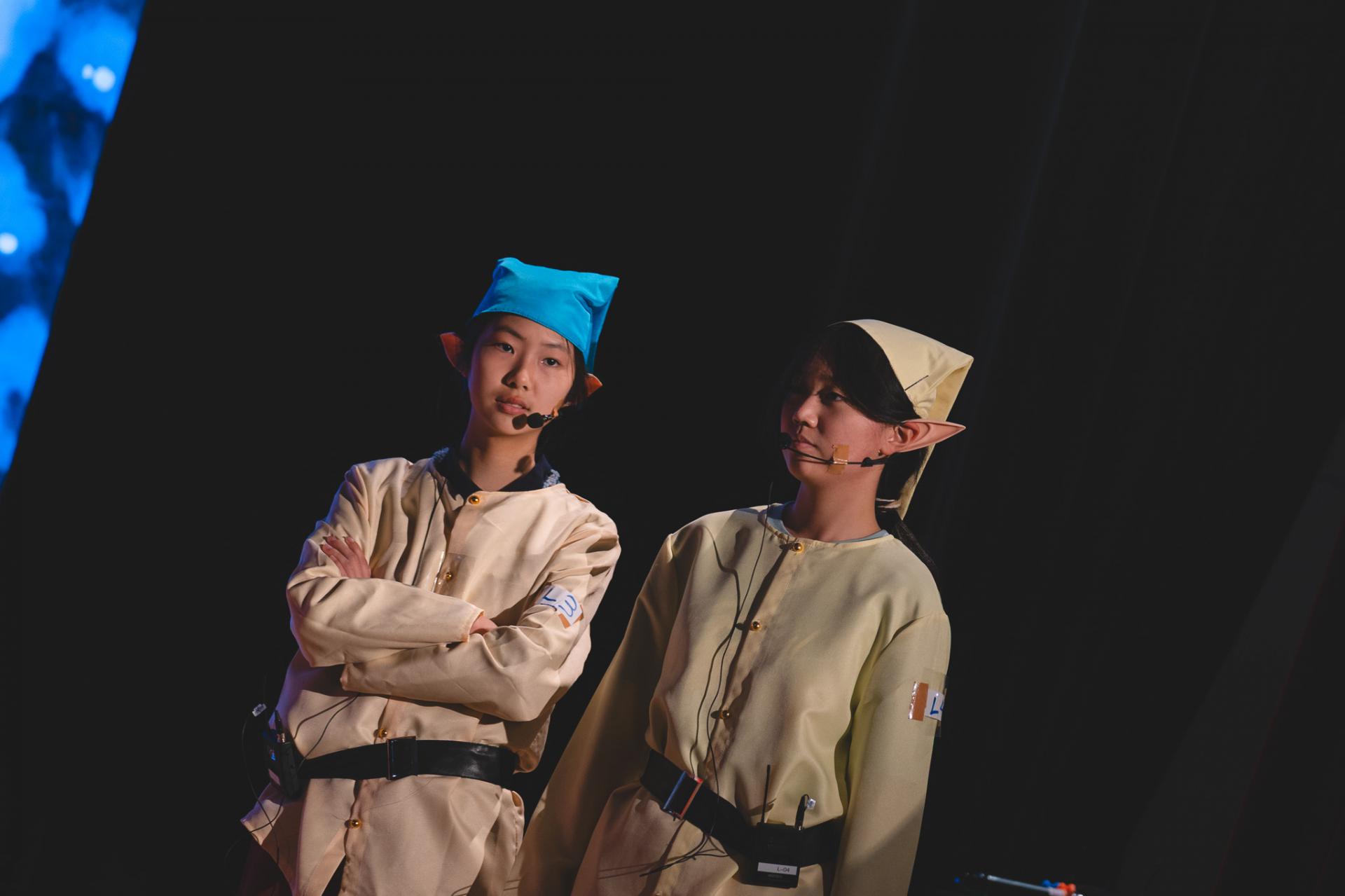 25-26 Christmas Show49 25-26 Christmas Show-49