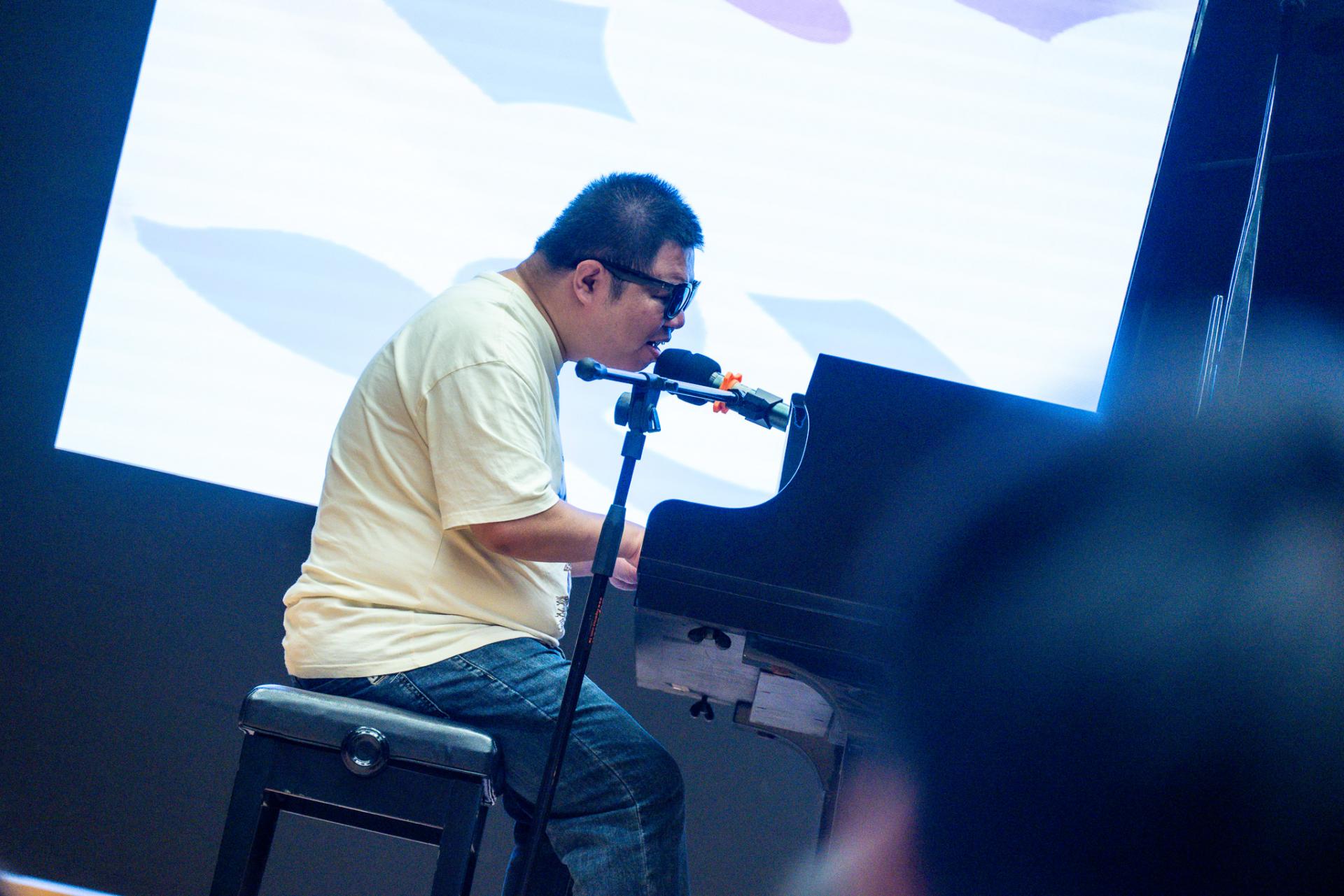 Life Education Unit and School Library—Melodies of Hope: Soaring Beyond the Night Music Sharing Session14 Life Education Unit and School Library—Melodies of Hope: Soaring Beyond the Night Music Sharing Session-14