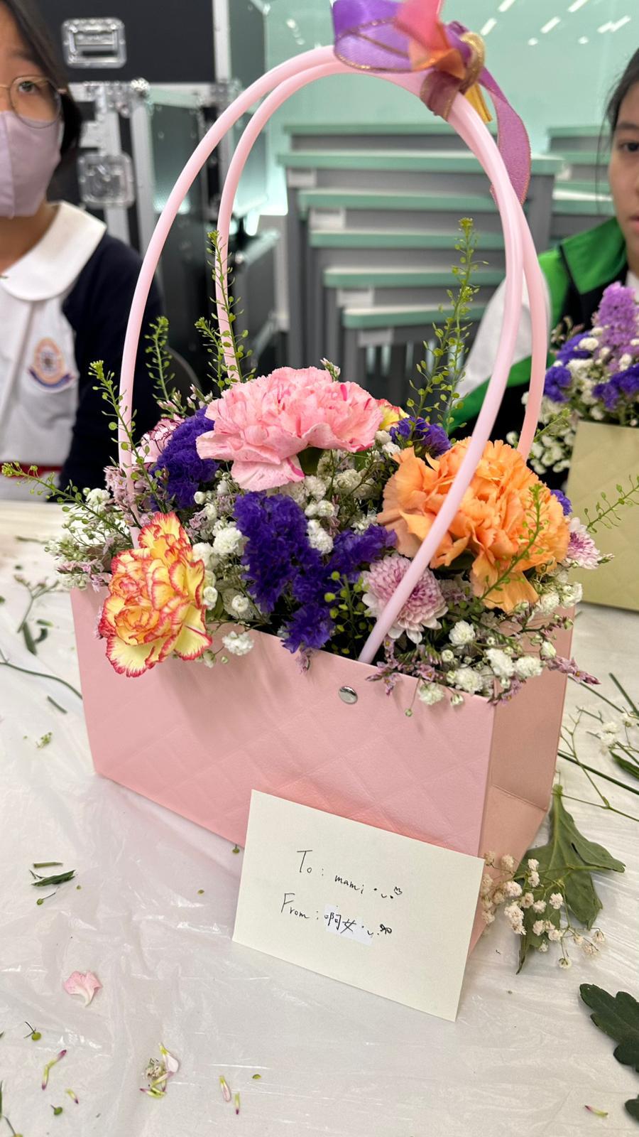 Mother's Day Flower Arrangement Workshop43 Mother's Day Flower Arrangement Workshop-43