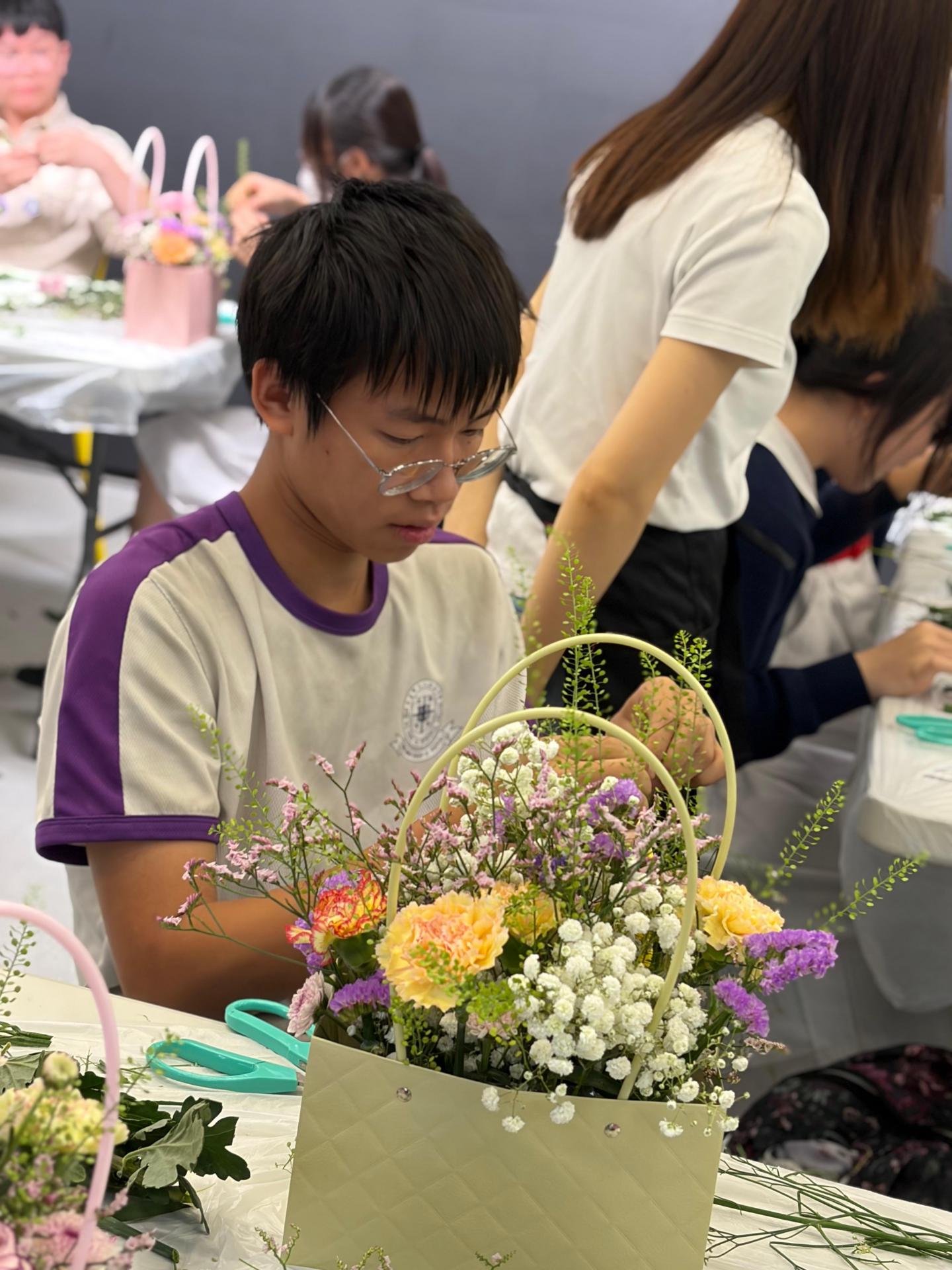 Mother's Day Flower Arrangement Workshop23 Mother's Day Flower Arrangement Workshop-23