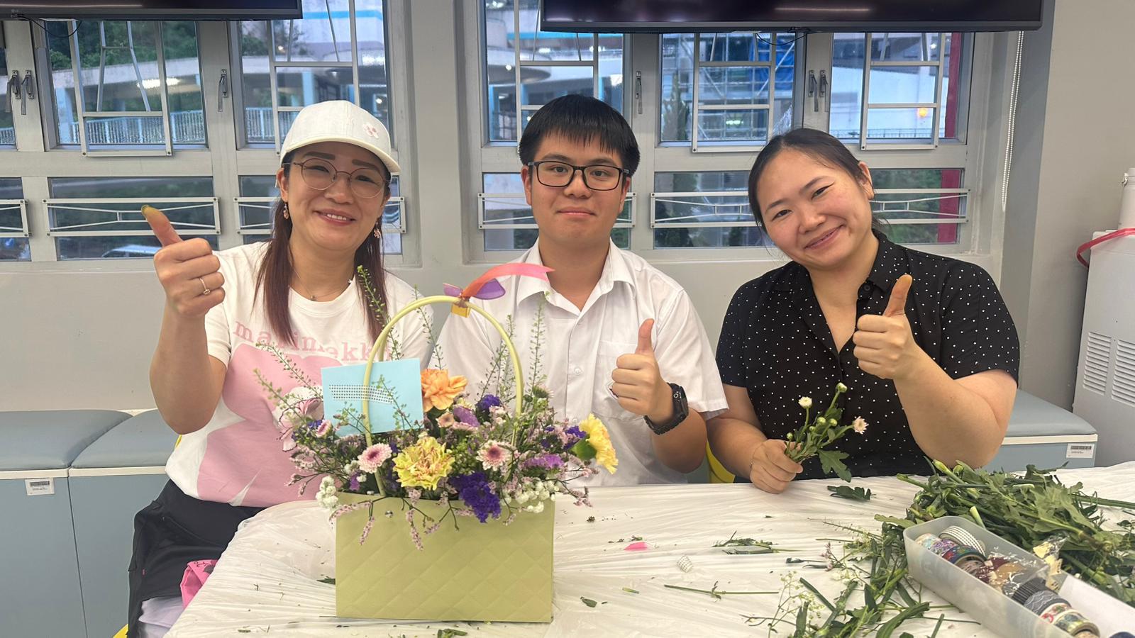 Mother's Day Flower Arrangement Workshop36 Mother's Day Flower Arrangement Workshop-36
