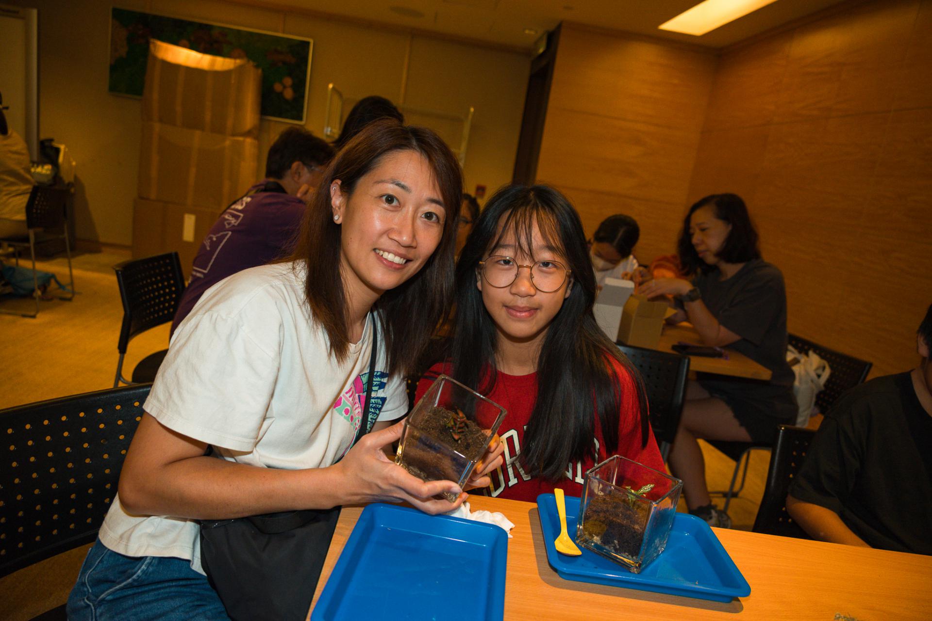 The Parent-Teacher Association of our school, in collaboration with the PTA of Shek Lei St. John's Catholic Primary School, organized a 'Micro-Ecosystem Glass Terrarium Workshop' at Noah's Ark, Ma Wan, and a visit to the '1868 Cultural and Arts District.'35 The Parent-Teacher Association of our school, in collaboration with the PTA of Shek Lei St. John's Catholic Primary School, organized a 'Micro-Ecosystem Glass Terrarium Workshop' at Noah's Ark, Ma Wan, and a visit to the '1868 Cultural and Arts District.'-35