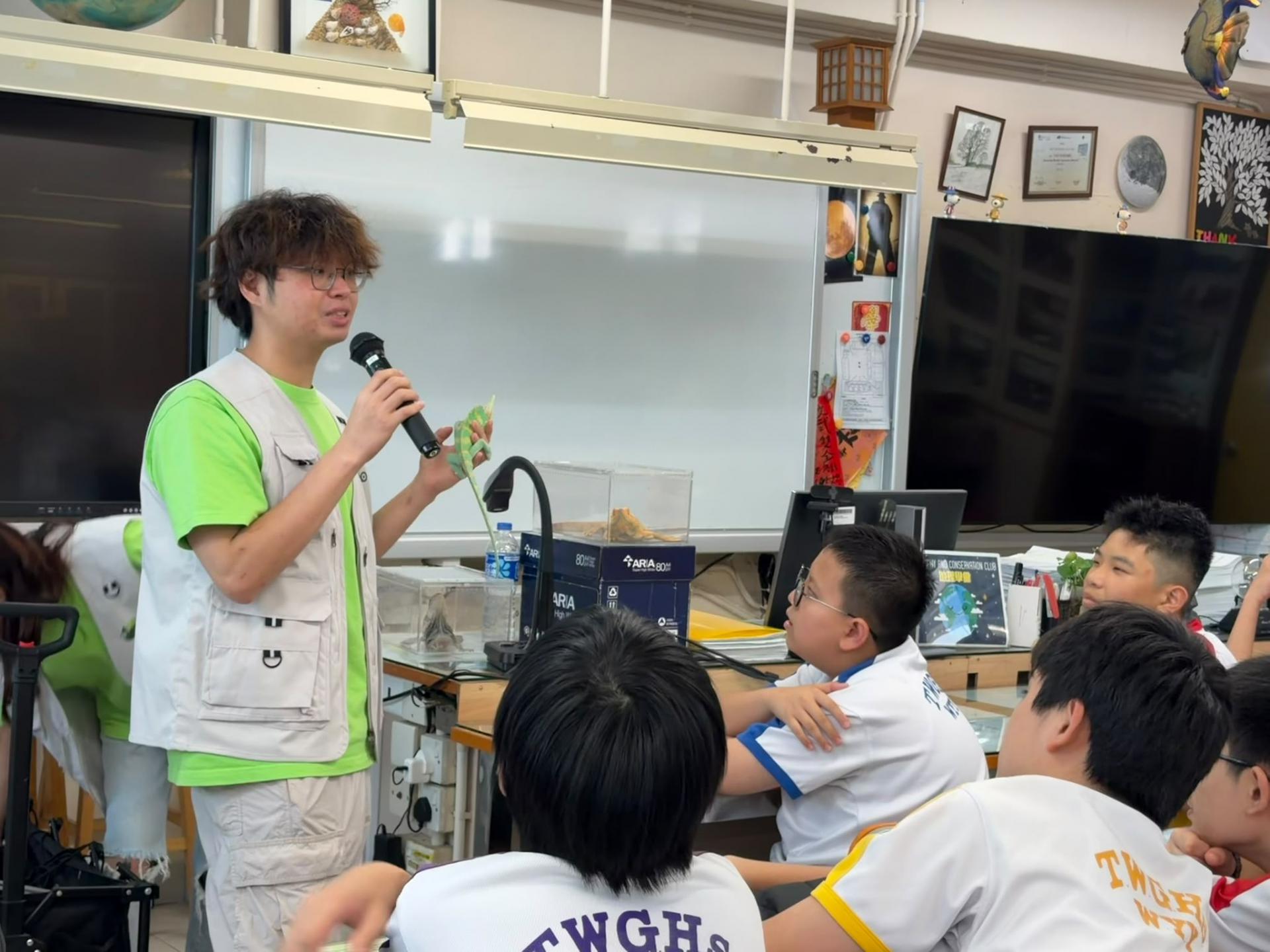 Geography Club: Mini ZOO Interactive Animal Workshop16 Geography Club: Mini ZOO Interactive Animal Workshop-16