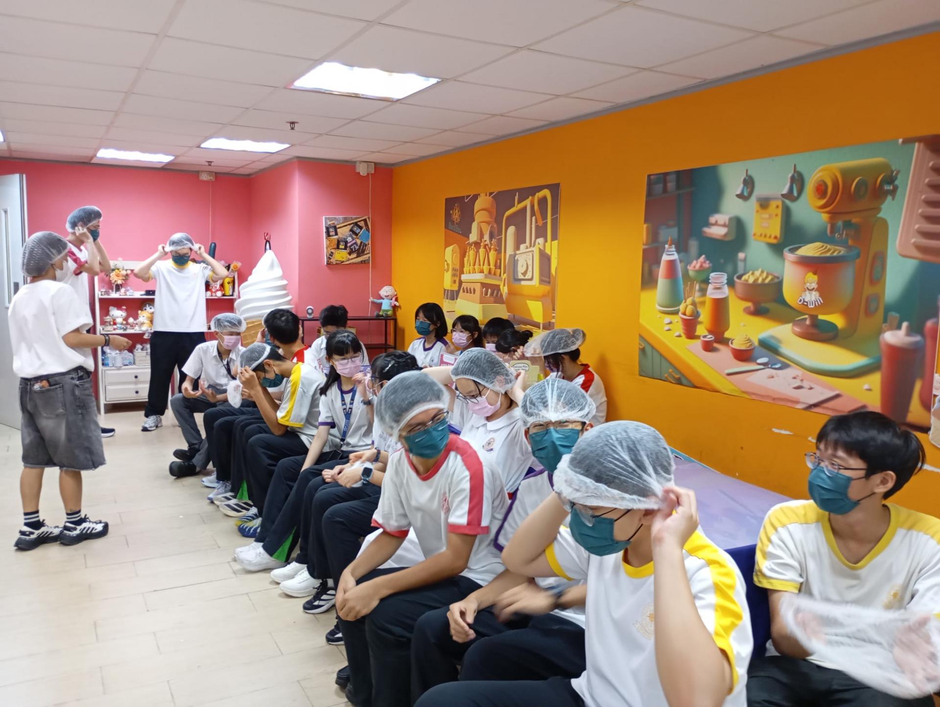 STEM Club Ice Cream Factory Visit3 STEM Club Ice Cream Factory Visit-3