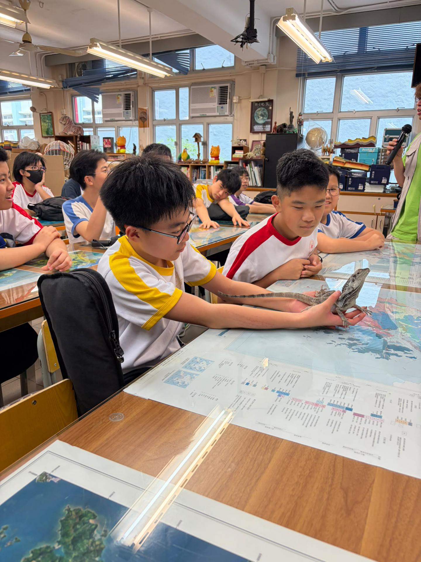 Geography Club: Mini ZOO Interactive Animal Workshop24 Geography Club: Mini ZOO Interactive Animal Workshop-24