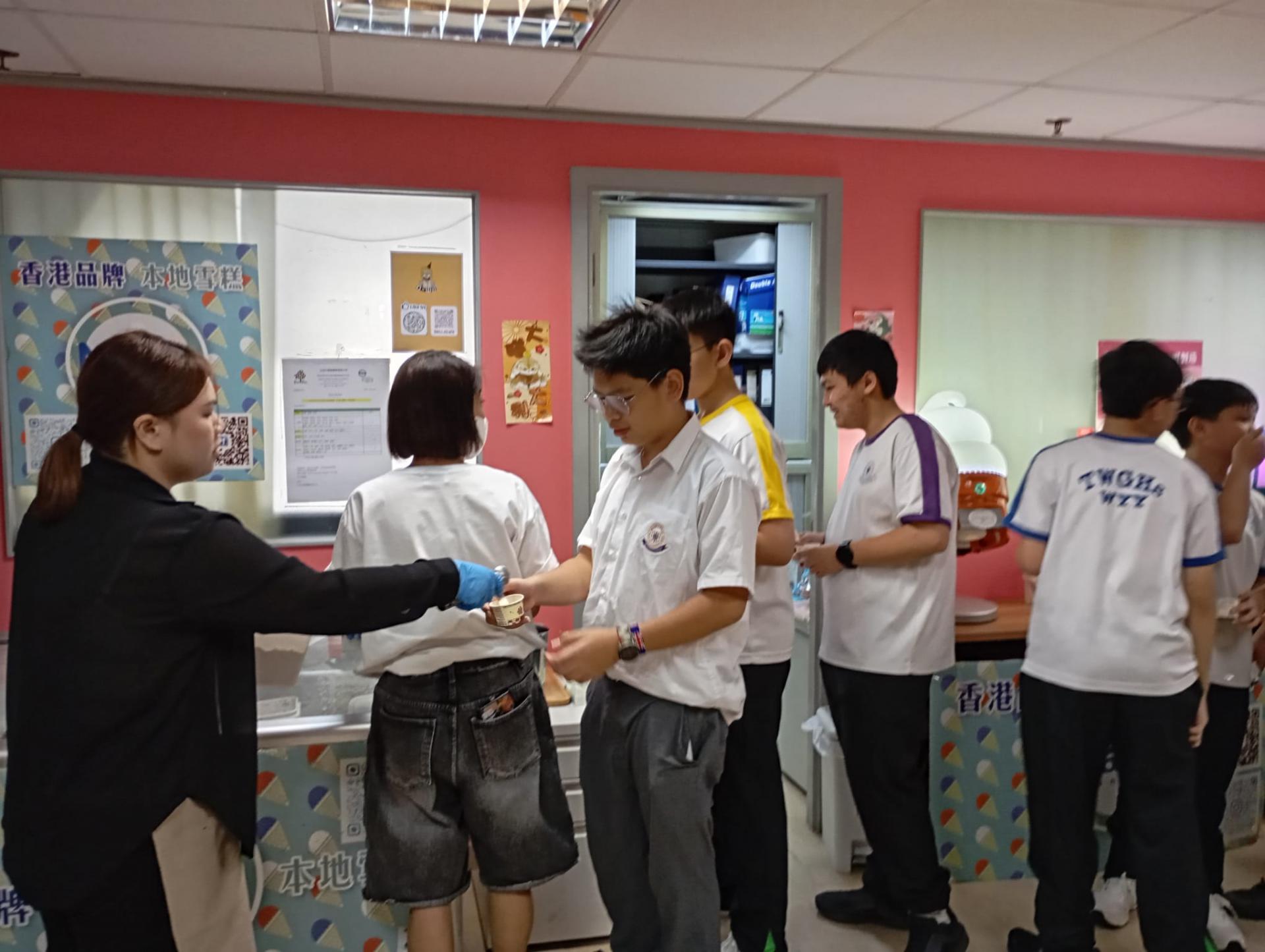 STEM Club Ice Cream Factory Visit2 STEM Club Ice Cream Factory Visit-2